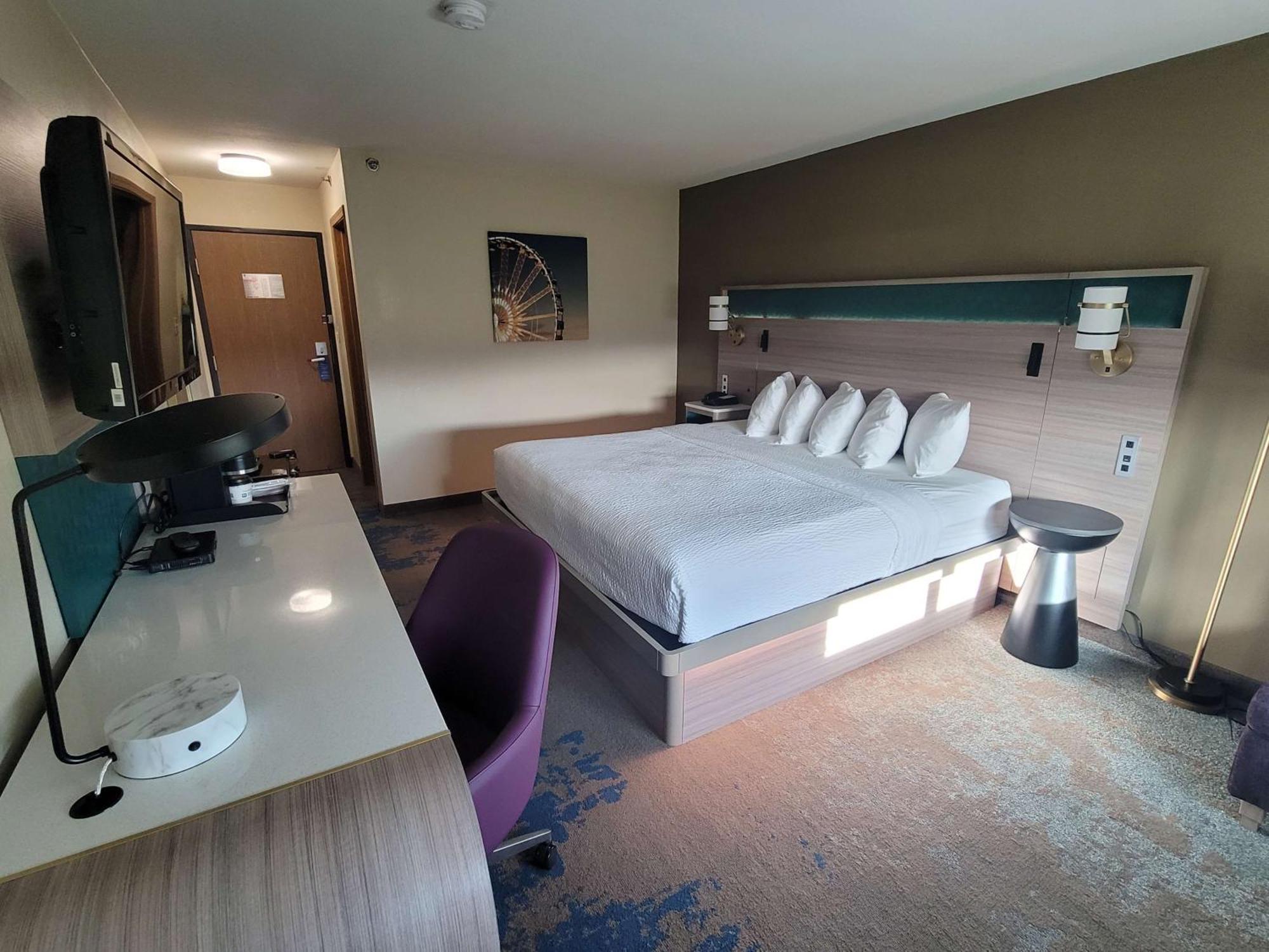 Best Western Plus Altoona Inn Экстерьер фото