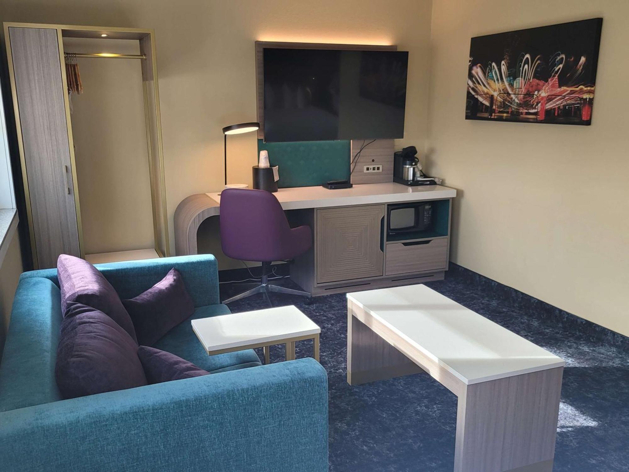 Best Western Plus Altoona Inn Экстерьер фото